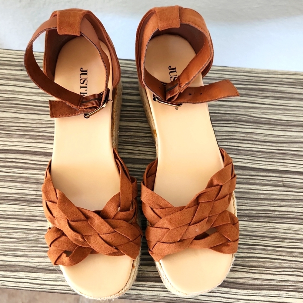 NWOT..Just Fab platform sandals - Picture 2 of 10